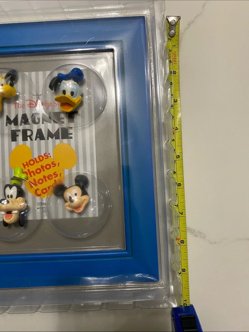 Disney NWT 2001 Magnet Photo Frame with Mickey, Donald, Goofy & Pluto